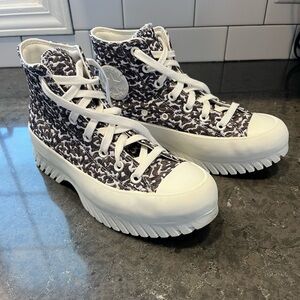 Converse All Star Chuck Taylor 2.0 Lugged Platform High Top Desert Camo, size 8